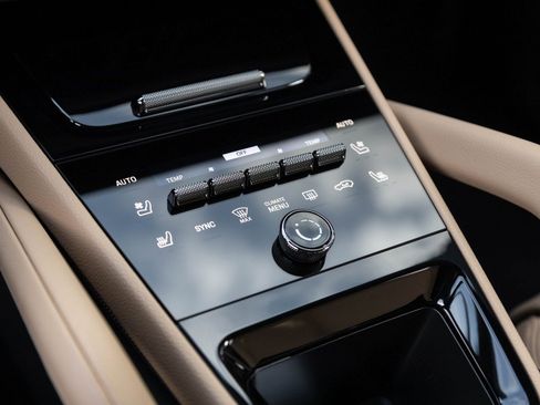 Certified 2026 Porsche Cayenne image 26