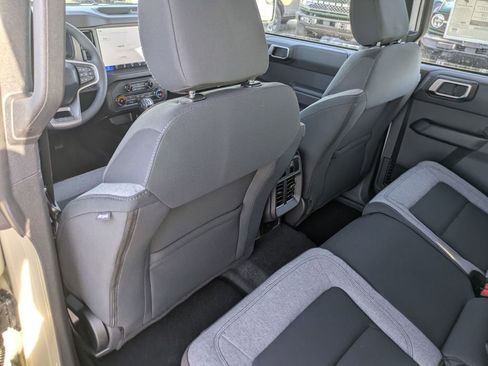 New 2025 Ford Bronco 4-Door image 40