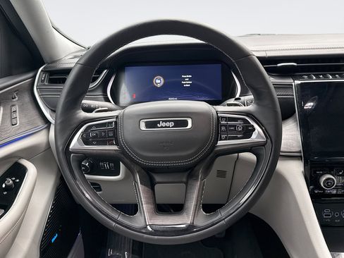 Used 2021 Jeep Grand Cherokee L Overland w/ Advanced Protech Group III image 12