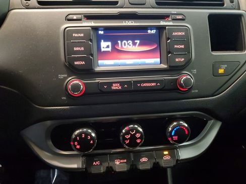 Used 2013 Kia Rio EX image 18