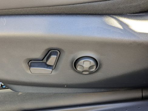 New 2026 Chrysler Pacifica Select w/ S Appearance Package image 22