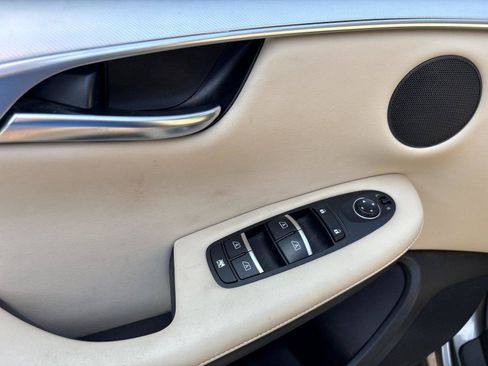 Used 2019 INFINITI QX50 Luxe w/ Navigation Package FWD image 13