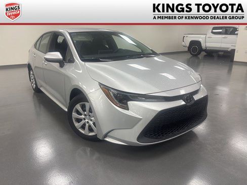 Certified 2021 Toyota Corolla LE image 1