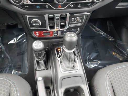 Used 2025 Jeep Wrangler Unlimited Rubicon 4xe w/ Safety Group image 19