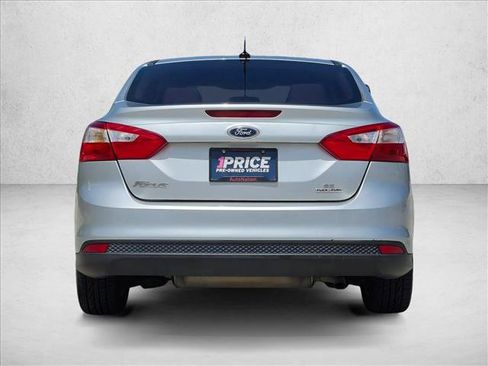 Used 2014 Ford Focus SE FWD image 6