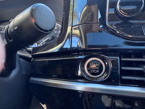 Used 2023 Nissan Pathfinder SL w/ SL Premium Package image 25