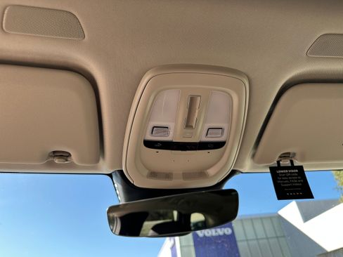 Used 2025 Volvo XC60 B5 Core w/ Protection Package Premier image 14