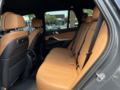 Used 2025 BMW X5 sDrive40i w/ M Sport Package RWD image 31