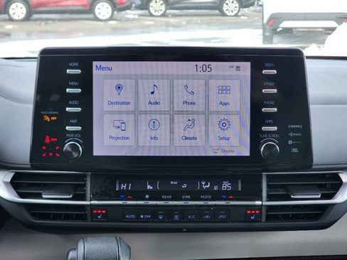 Used 2023 Toyota Sienna XLE image 27