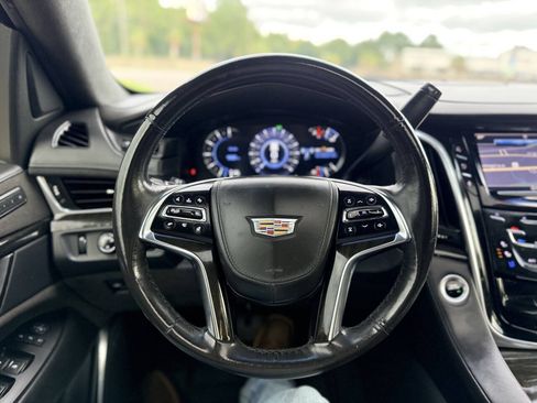 Used 2019 Cadillac Escalade Platinum RWD image 10