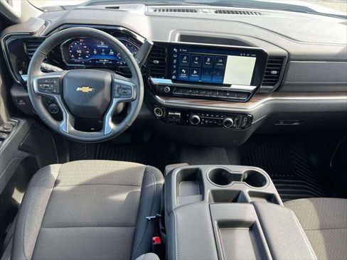 Used 2025 Chevrolet Silverado 1500 LT image 11