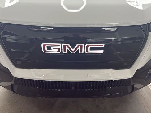 Used 2026 GMC Sierra EV Elevation image 31