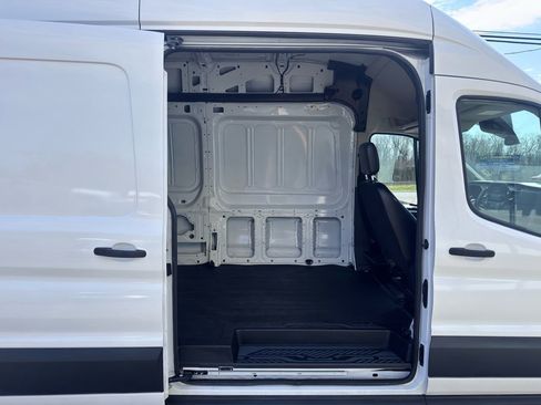 Used 2023 Ford Transit 250 148 High Roof Extended w/ Fleet Safety Package image 31