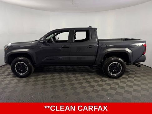 Used 2025 Toyota Tacoma TRD Off-Road image 5
