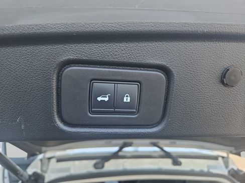 Used 2022 Nissan Pathfinder SL w/ SL Premium Package AWD/4WD image 10