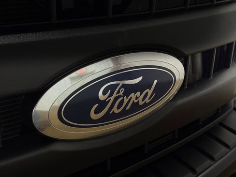 Used 2022 Ford F250 XL w/ Power Equipment Group AWD/4WD image 45