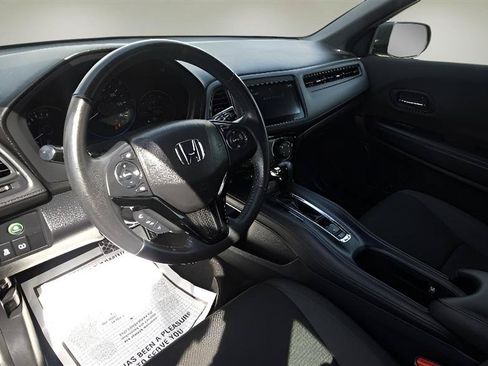 Used 2019 Honda HR-V Sport image 10