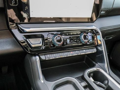 New 2026 GMC Sierra 3500 Denali w/ Denali Reserve Package image 34