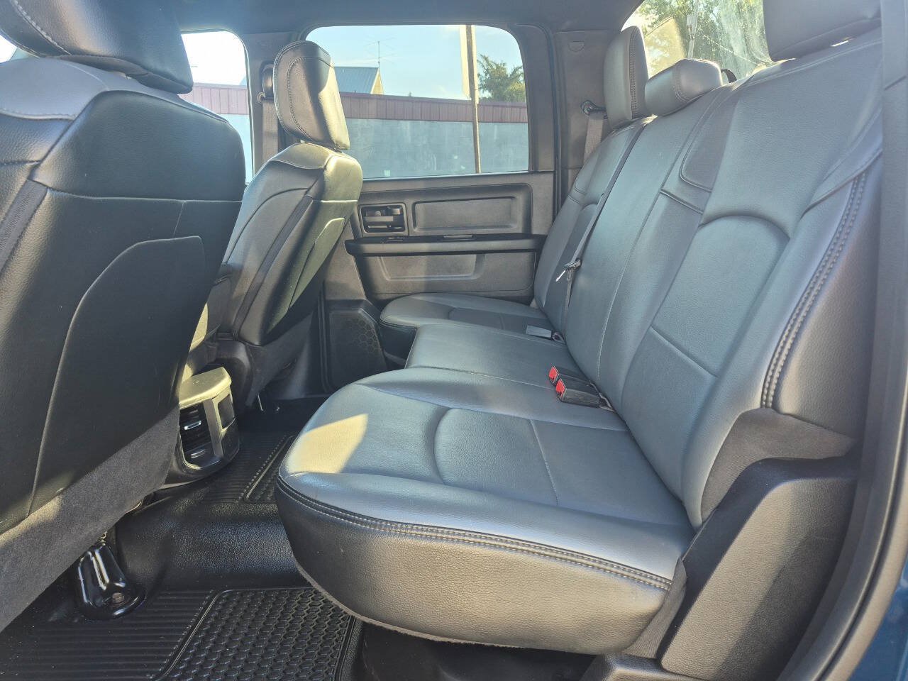 Used 2024 RAM 2500 Tradesman w/ Chrome Appearance Group AWD/4WD image 26