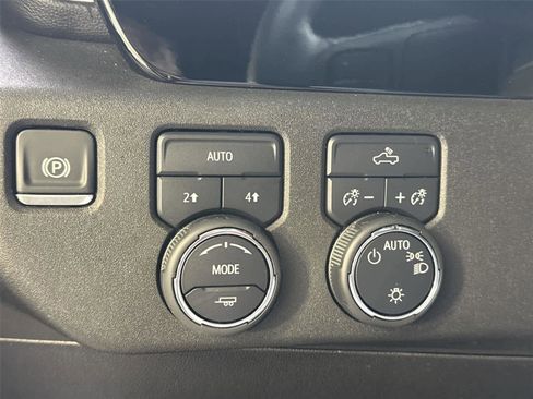 Used 2024 Chevrolet Silverado 1500 LT AWD/4WD image 24