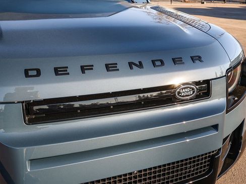 New 2026 Land Rover Defender 110 X-Dynamic SE AWD/4WD image 15