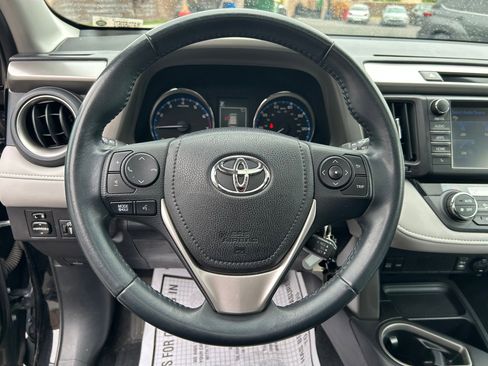 Used 2016 Toyota RAV4 XLE AWD/4WD image 13