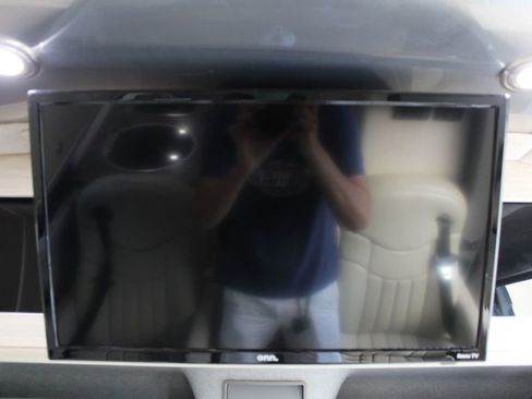 Used 2013 Mercedes-Benz Sprinter 3500 image 38