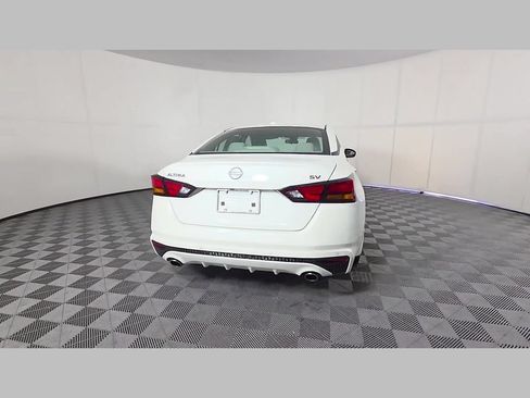 Used 2024 Nissan Altima 2.5 SV w/ SV Premium Package FWD image 41