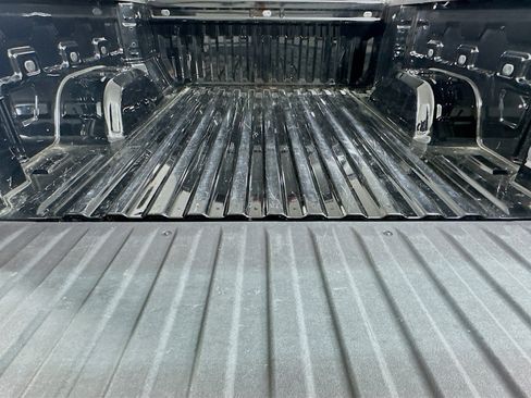 Used 2024 Chevrolet Silverado 1500 LT image 27