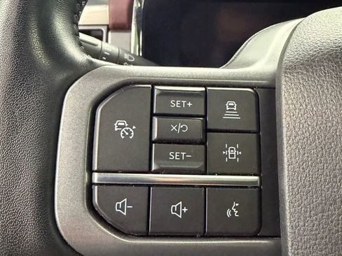 Used 2022 Ford F150 Lariat w/ Equipment Group 502A High image 33