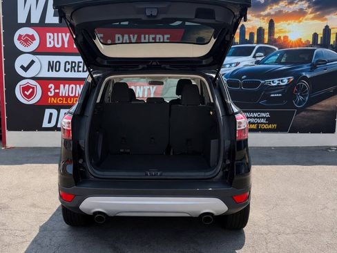 Used 2017 Ford Escape SE AWD/4WD image 16