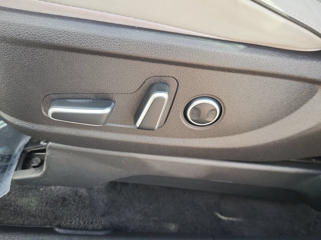 Used 2025 Hyundai Palisade SEL AWD/4WD image 8
