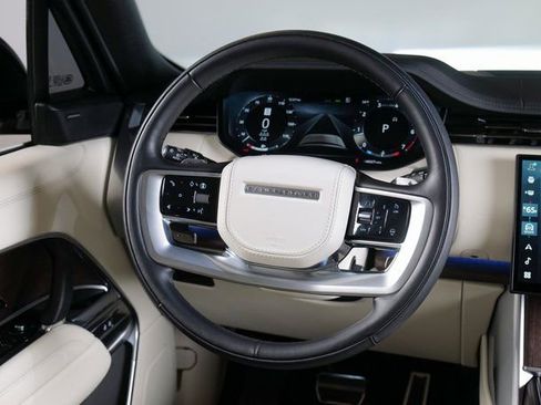 Used 2024 Land Rover Range Rover Long Wheelbase SE AWD/4WD image 12