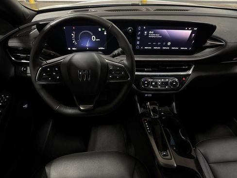 Used 2024 Buick Envista Sport Touring w/ Convenience I Package image 11