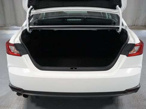 Used 2025 Toyota Camry SE FWD image 34