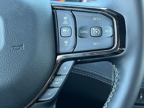 Used 2026 RAM 3500 Limited AWD/4WD image 31