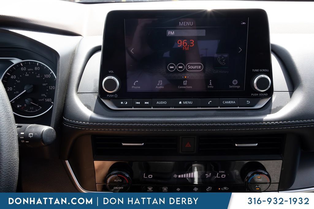 Used 2023 Nissan Rogue SV AWD/4WD image 6