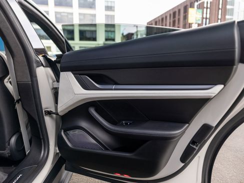 Certified 2021 Porsche Taycan Turbo S AWD/4WD image 42