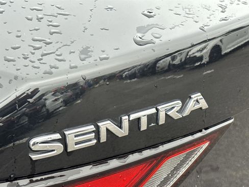 Used 2022 Nissan Sentra SV image 11