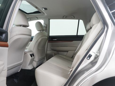 Used 2014 Subaru Outback 2.5i Limited w/ Moonroof Package image 17