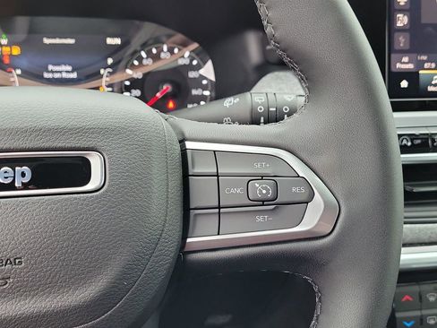 New 2026 Jeep Compass Latitude image 27