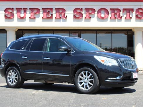 Used 2015 Buick Enclave Leather w/ Trailering Package image 1