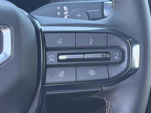 New 2026 GMC Yukon AT4 w/ AT4 Premium Package AWD/4WD image 10