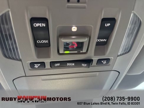 Used 2023 Toyota Highlander Limited image 15