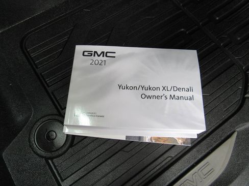 Used 2021 GMC Yukon XL AT4 w/ AT4 Premium Package image 36