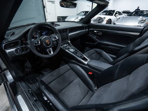 Used 2017 Porsche 911 Targa 4S AWD/4WD image 21