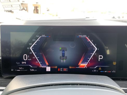 Used 2023 BMW X7 M60i w/ Executive Package image 21