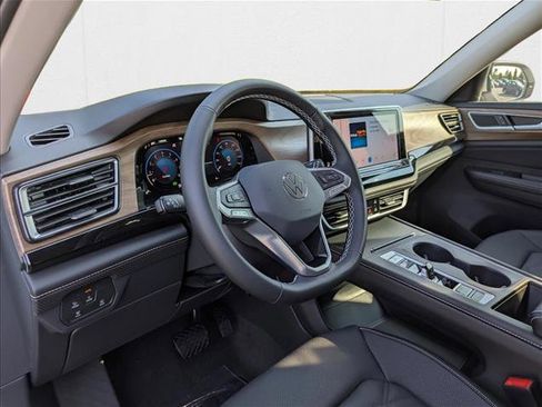 New 2026 Volkswagen Atlas SE image 11