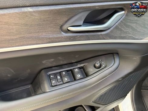 New 2026 Jeep Grand Cherokee Altitude AWD/4WD image 10
