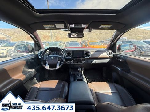 Used 2016 Toyota Tacoma Limited image 14